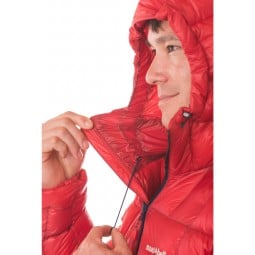 verstellbare Kapuze am Montbell Plasma 1000 Alpine Down Parka