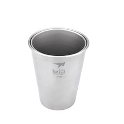 Keith Titanium Beer Cup 350 ml und 450 ml ineinander genestet