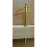 Big Sky International Tube Steak™ Zelthering durch ein Holz getrieben