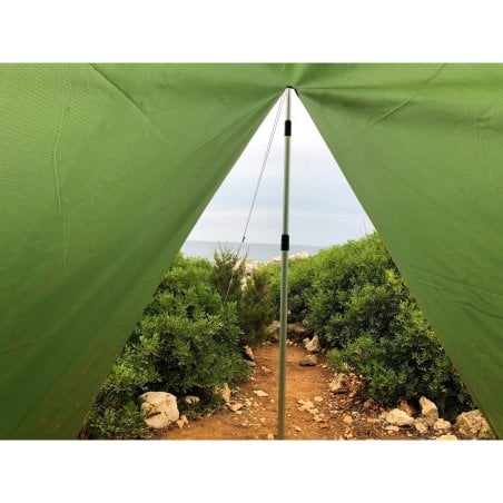 Blick aus dem aufgebauten Origin Outdoors Tarp L hinaus