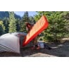 Therm-A-Rest NeoLoft™ Isomatte wird ins Zelt gelegt