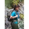 Katadyn BeFree Wasserfilter AC 0,5L kann vorne am Rucksack befestigt werden