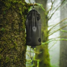 HydraPak Seeker Faltflasche 10 Liter als Wasserspender im Einsatz