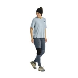 Frontansicht Ortovox Seceda Tights Damen Dark Arctic Grey von Model getragen
