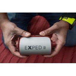 Exped Mega Pump mit kompakter Größe