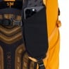Exped Skyline 20 Tagesrucksack mit kleiner Mesh Tasche auf dem Schultergurt