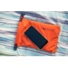 Exped Versa Crush Packsack 0,5 zum Beispiel für Smartphones