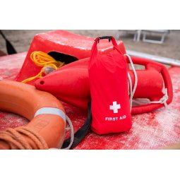 Exped Drybag First Aid beispielhaft im Einsatz