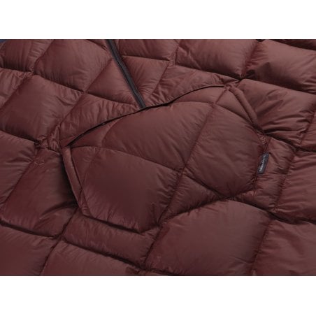Therm-a-Rest Honcho Poncho Down Burgundy mit bequemer Tasche vorne