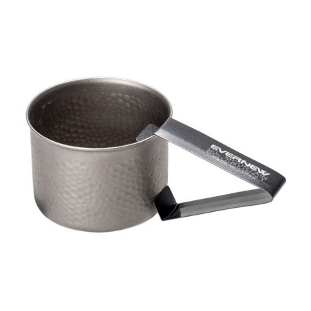 Evernew Titanium GubiGubi Cup kann mit der kleinen Nabetsucam Zange verwendet werden (nicht enthalten)