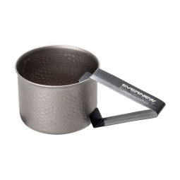 Evernew Titanium GubiGubi Cup kann mit der kleinen Nabetsucam Zange verwendet werden (nicht enthalten)