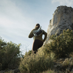 Gossamer Gear Piku Hüfttasche als Sling Bag im Einsatz