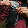 Gossamer Gear Grit 28 Fastpack Tagesrucksack mit großen Taschen auf den Schultergurten