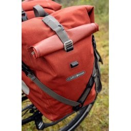 ORTLIEB Back-Roller Plus Dark Chili im Einsatz