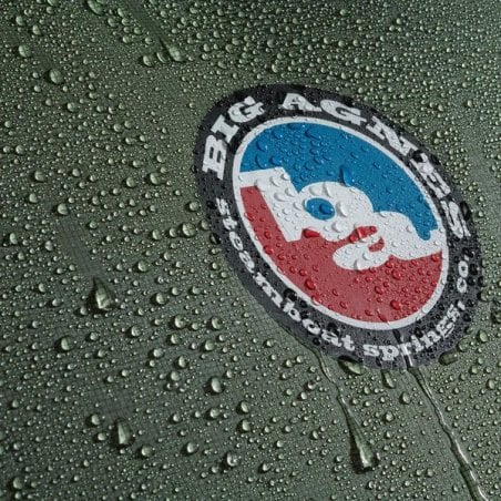 Big Agnes Copper Spur UL2 XL Zelt Lichen Green Detailansicht Material mit Wassertropfen darauf