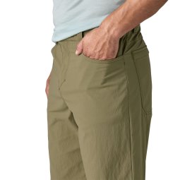 Patagonia Quandary Shorts Tent Green mit zwei Taschen vorne