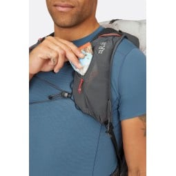 Schultergurttaschen am Rab Muon 40L Wanderrucksack