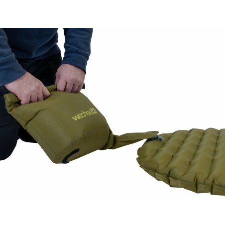 Wechsel Aera Isomatte mit Pumpsack in Form gebracht