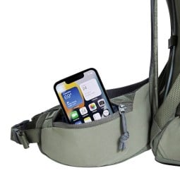 Tatonka Hike Pack 30 BC Daypacks mit einer Reißverschlusstasche auf der anderen Hüftgurtseite