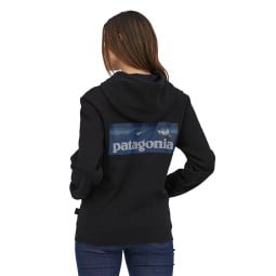 Patagonia Boardshort Logo Uprisal Hoody Black weibliches Model Rückseite