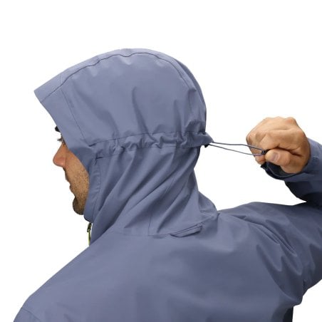 Kapuze mit Verstellmöglichkeiten an der Outdoor Research Stratoburst Stretch Rain Jacket