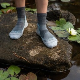 Darn Tough Light Hiker 1/4 Socke Damen Slate im Einsatz