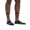 Darn Tough Pixie Crew Lightweight Damen Navy angezogen