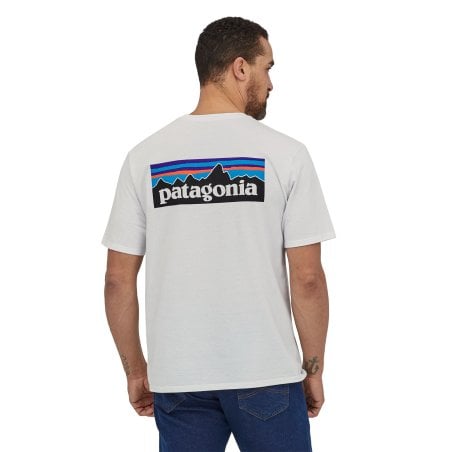 Rückseite Patagonia P-6 Logo Responsibili-Tee White