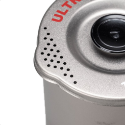 Evernew Ti UL Pasta Pot M 1000 Detailansicht Deckel mit Sieblöchern