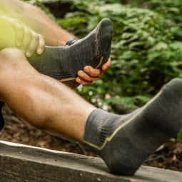 Darn Tough Hiker 1/4 Socke Herren Wandersocken im Einsatz