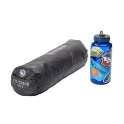 Packmaß Big Agnes Fly Creek UL2 Ultraleichtzelt verglichen mit Trinkflasche