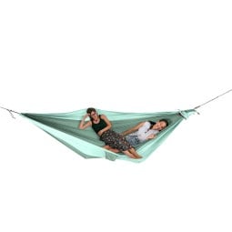 Ticket To The Moon King Size Hammock Jade Green bietet Platz für zwei Personen