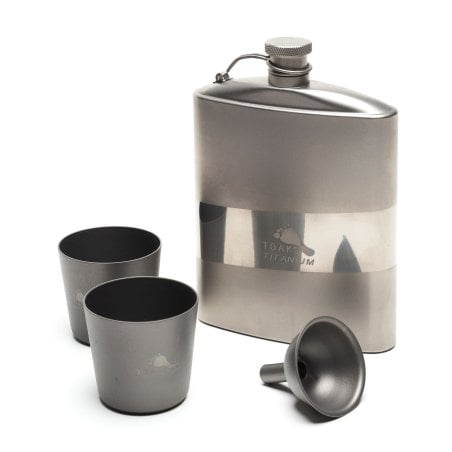Toaks Titanium Flat Flask Set alle Bestandteile aus Titan