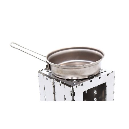 Bushcraft Essentials Universalrost Bushbox XL Titanium zum Beispiel als Standfläche für eine Pfanne