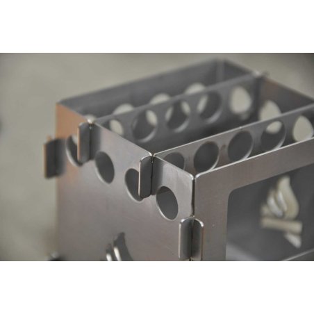 Bushcraft Essentials Topfauflagenset Bushbox Titanium bündig mit Rand eingesetzt