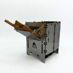 Bushcraft Essentials Holzrutsche Bushbox LF lässt das Feuerholz nachrutschen