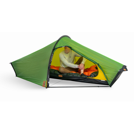 Hilleberg Akto 30 Jahre Anniversary Edition beispielhaft mit einer Person darin