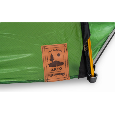 Leder Logo an der Seite des Hilleberg Akto 30 Jahre Anniversary Edition Zeltes