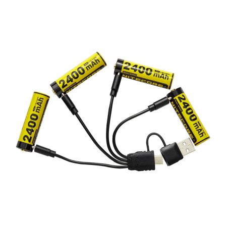 Beispielbild wie die 4 Akkus im Nitecore Li-Ion Akku 4er Pack gleichzeitig geladen werden