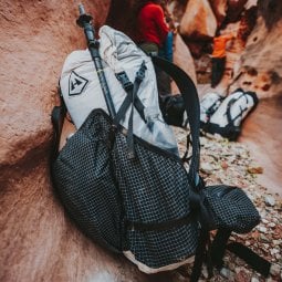 Hyperlite Mountain Gear Southwest 40 Rucksack traut sich auch in raues Gelände