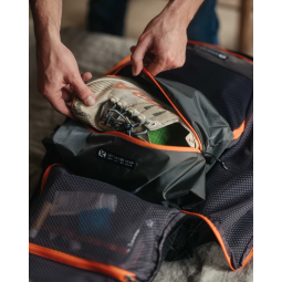Gossamer Gear Shoe Cube mit großer Öffnung zum einfachen Bepacken