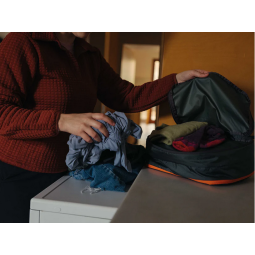 Gossamer Gear Dirty Clean Cube mit großen Öffnungen zum einfachen Bepacken