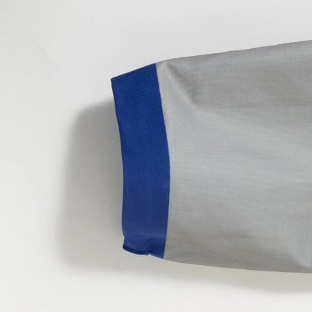 Montbell Storm Cruiser Jacket mit reduzierten Nähten am Armabschluss