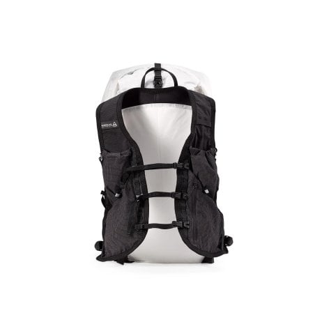 Rückseite Hyperlite Mountain Gear Aero 28 Ultraleichtrucksack in Weiß