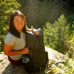 Symbiosis Gear The Aspen ultraleicht Rucksack für Frauen mit Rolltop Verschluss
