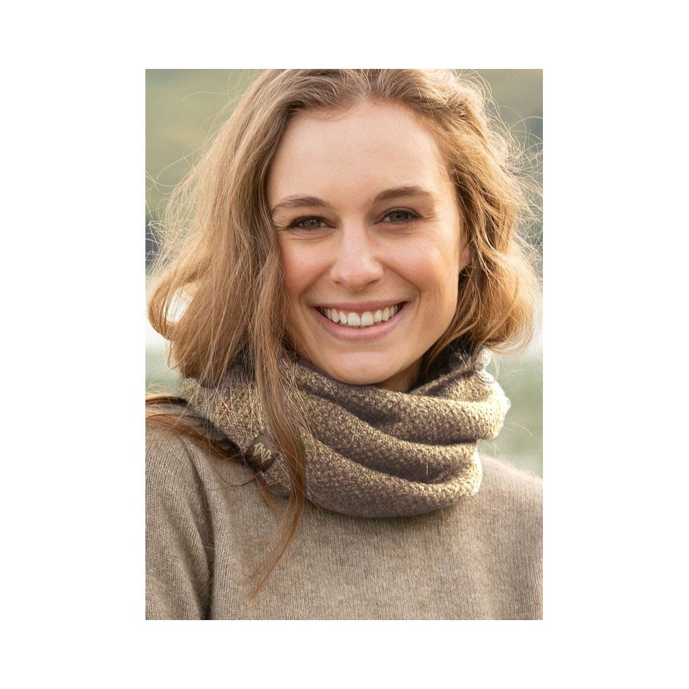 Noble Wilde Moss Neck Warmer in der Farbe Oyster
