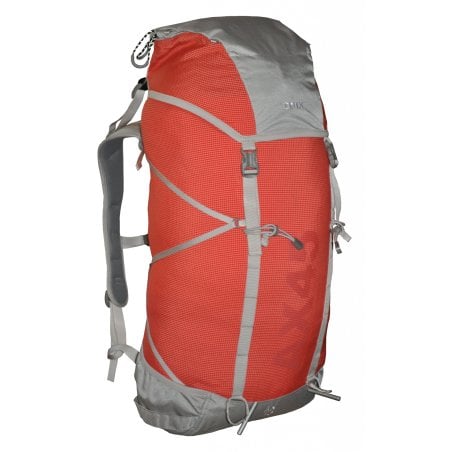 Crux AX 45 Ultraleicht Rucksack in der Farbe Fire