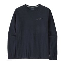 Patagonia Long-Sleeved P-6 Logo Responsibili-Tee New Navy mit dezentem Logo vorne