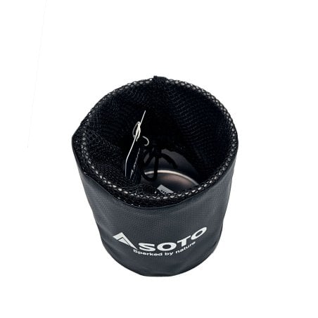 Soto Cozy 750 Isolierhülle mit Snow Peak Single Wall 600 Becher darin
