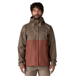 Patagonia Torrentshell 3L Rain Jacket MRLB Model mit 183 cm Größe trägt Medium
